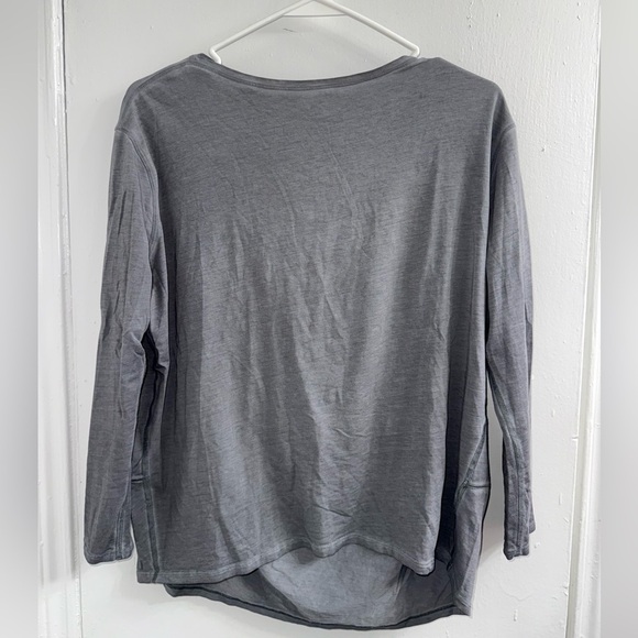 Lululemon Back In Action Long Sleeve *Fade
Sublimado Pigment Dye Asphalt Grey - Picture 7 of 9